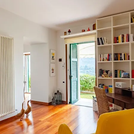 Appartement Joivy Inviting Flat With Garden And Sea View In Rapallo