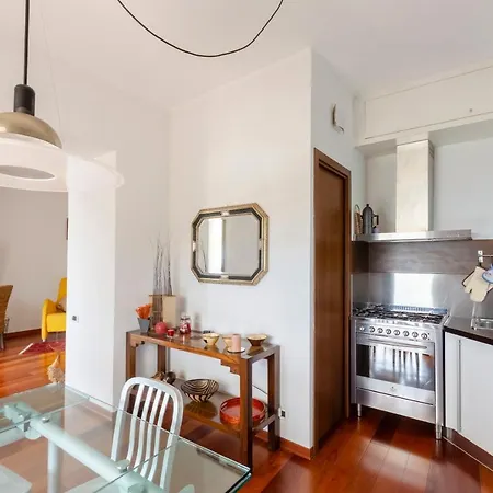 Appartement Joivy Inviting Flat With Garden And Sea View In *