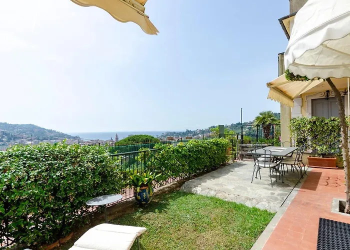 Joivy Inviting Flat With Garden And Sea View In Rapallo