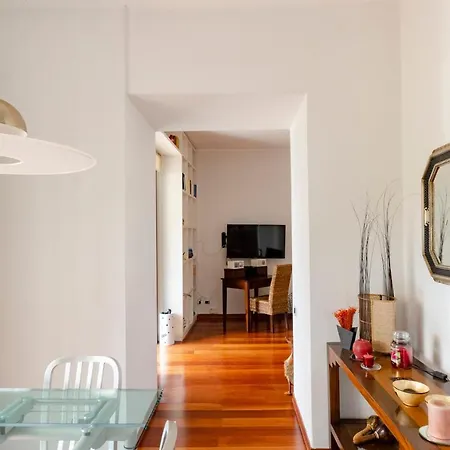 דירה Joivy Inviting Flat With Garden And Sea View In *