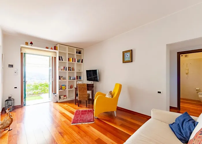 Apartment Joivy Inviting Flat With Garden And Sea View In *