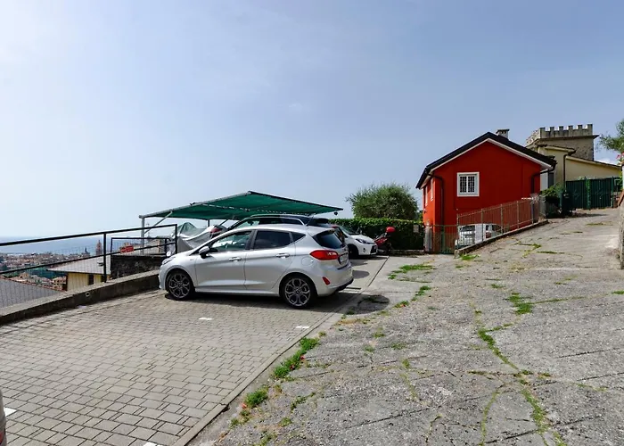 Apartment Joivy Inviting Flat With Garden And Sea View In *