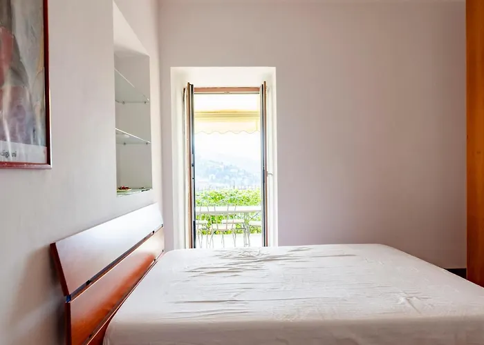 Apartamento Joivy Inviting Flat With Garden And Sea View In