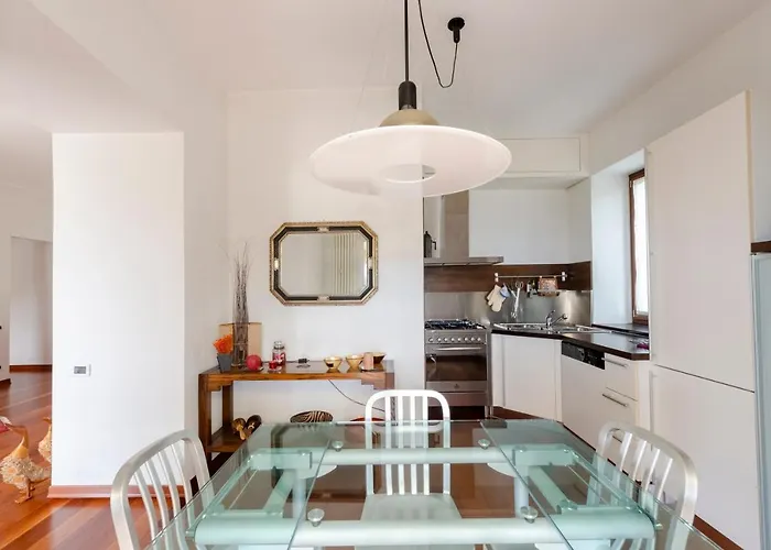 Apartmán Joivy Inviting Flat With Garden And Sea View In