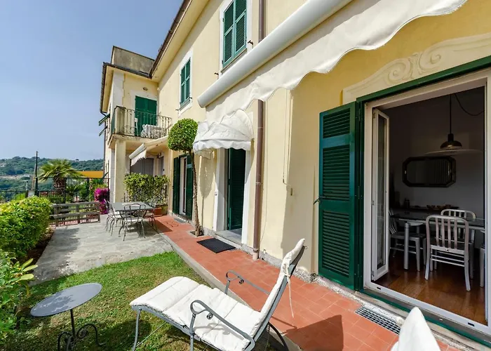 Joivy Inviting Flat With Garden And Sea View In